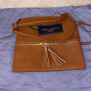 NWT Deluxity LA Camel CrossBody